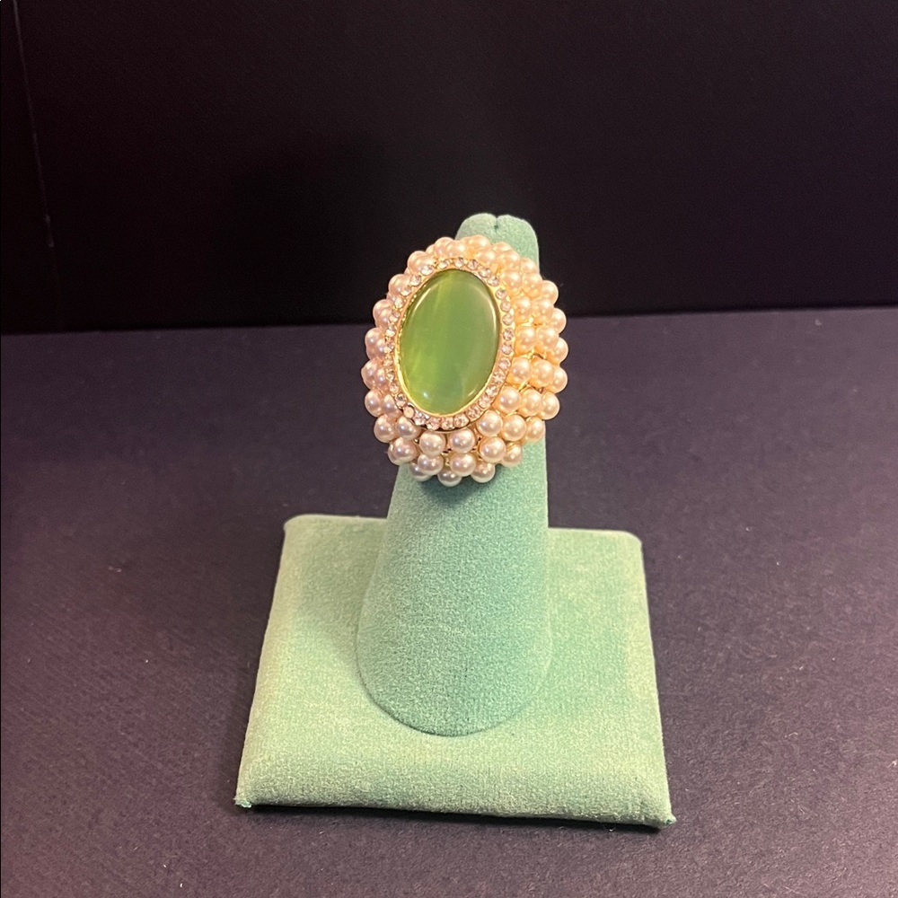 Vintage Green and Pearl Women's Ring